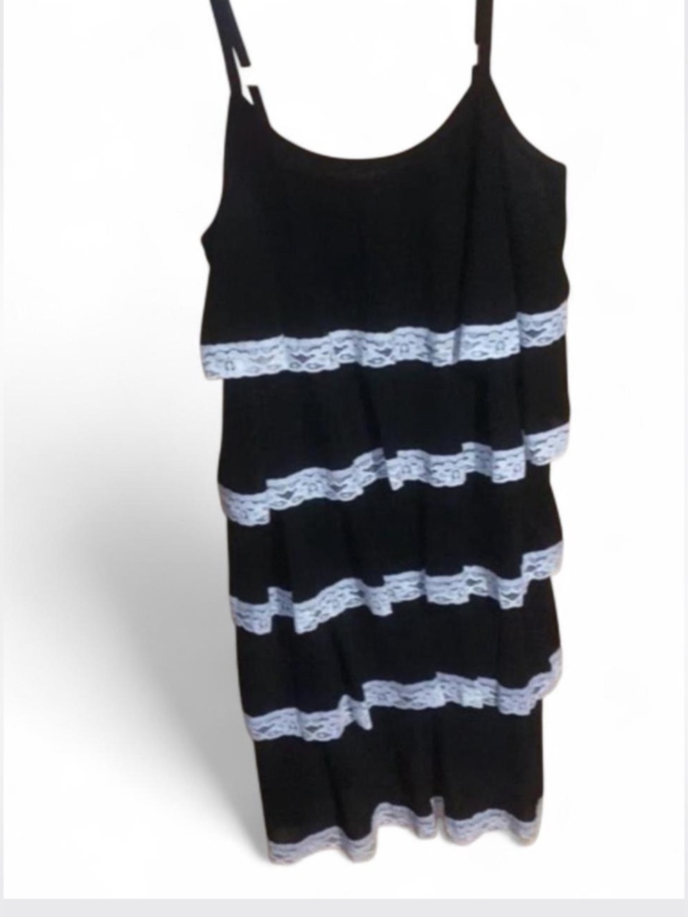 Danielle design Black and White layered Top / SZ. MED/Large